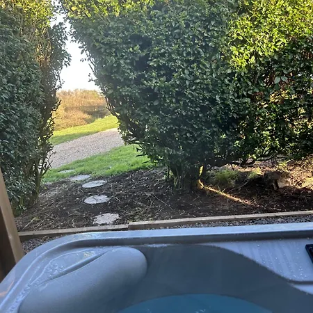 Fernlea Luxury Shepherds Hut & Hot Tub Boosbeck