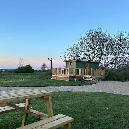 Chalet Fernlea Luxury Shepherds Hut & Hot Tub Boosbeck